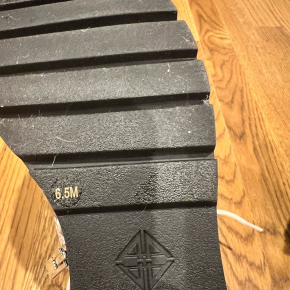 Antonio Melani Embellished Ankle Boots 6.5 Bling Strap  Zip Lug Sole  NEW - Picture 5 of 5